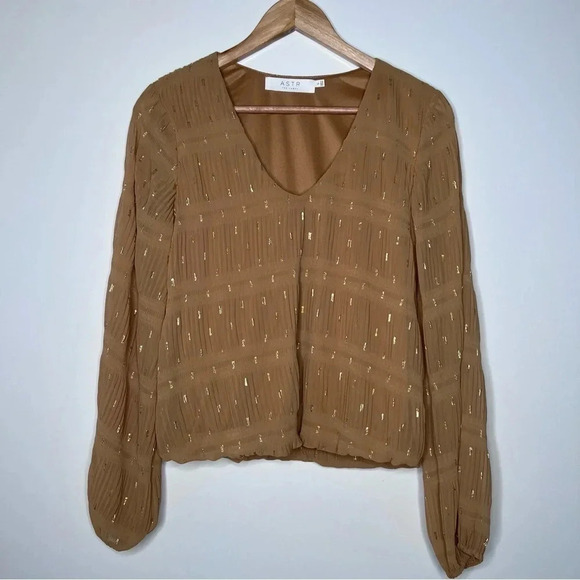 ASTR The Label Mustard Yellow Bubble Hem Long Sleeve Blouse Size Small - Picture 2 of 8